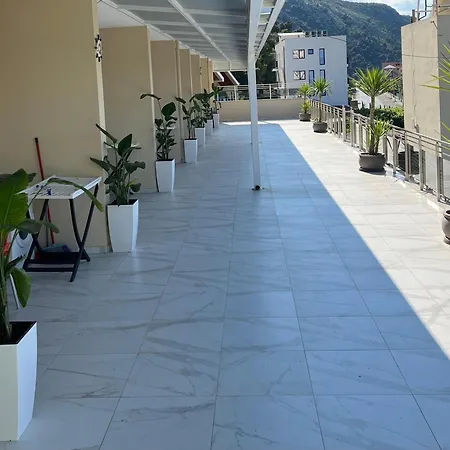 Sokolaj Hotel apartamentowy Shëngjin